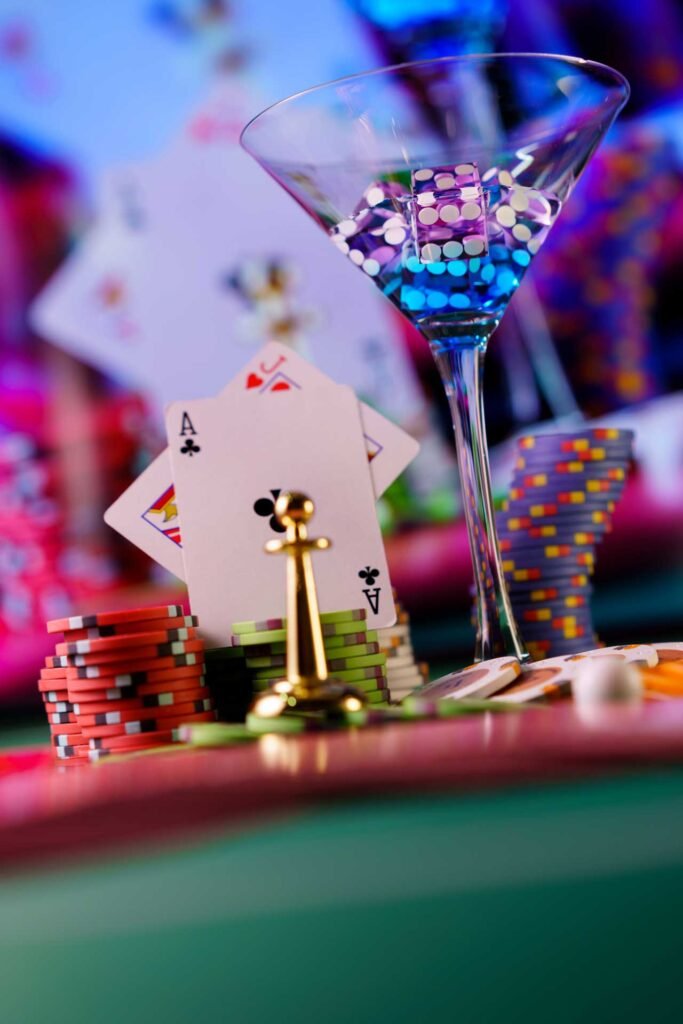 Combien de jetons distribuer au poker pour 8 joueurs ?